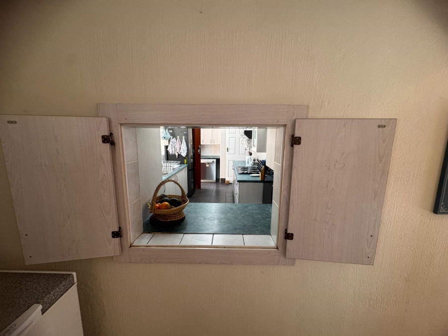 3 Bedroom Property for Sale in Brackendowns Gauteng