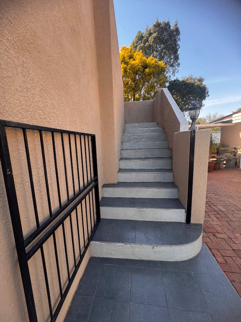 3 Bedroom Property for Sale in Brackendowns Gauteng
