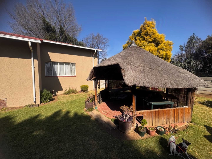 3 Bedroom Property for Sale in Brackendowns Gauteng