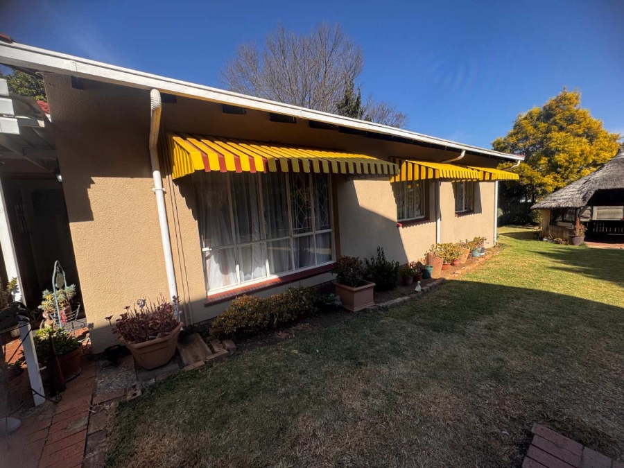 3 Bedroom Property for Sale in Brackendowns Gauteng