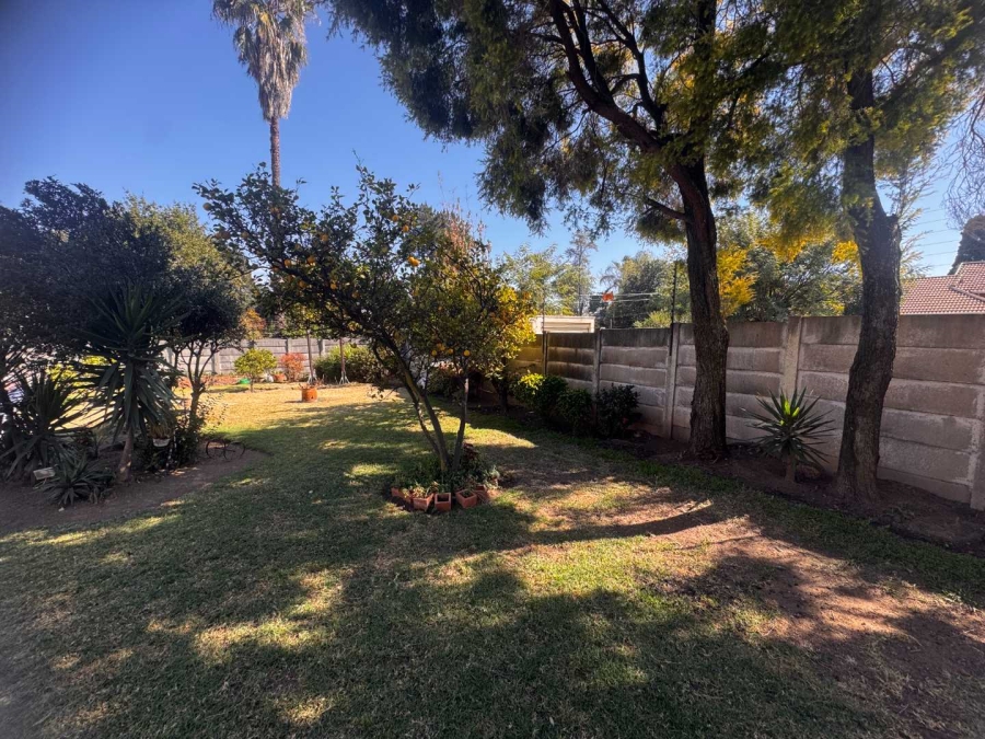 3 Bedroom Property for Sale in Brackendowns Gauteng