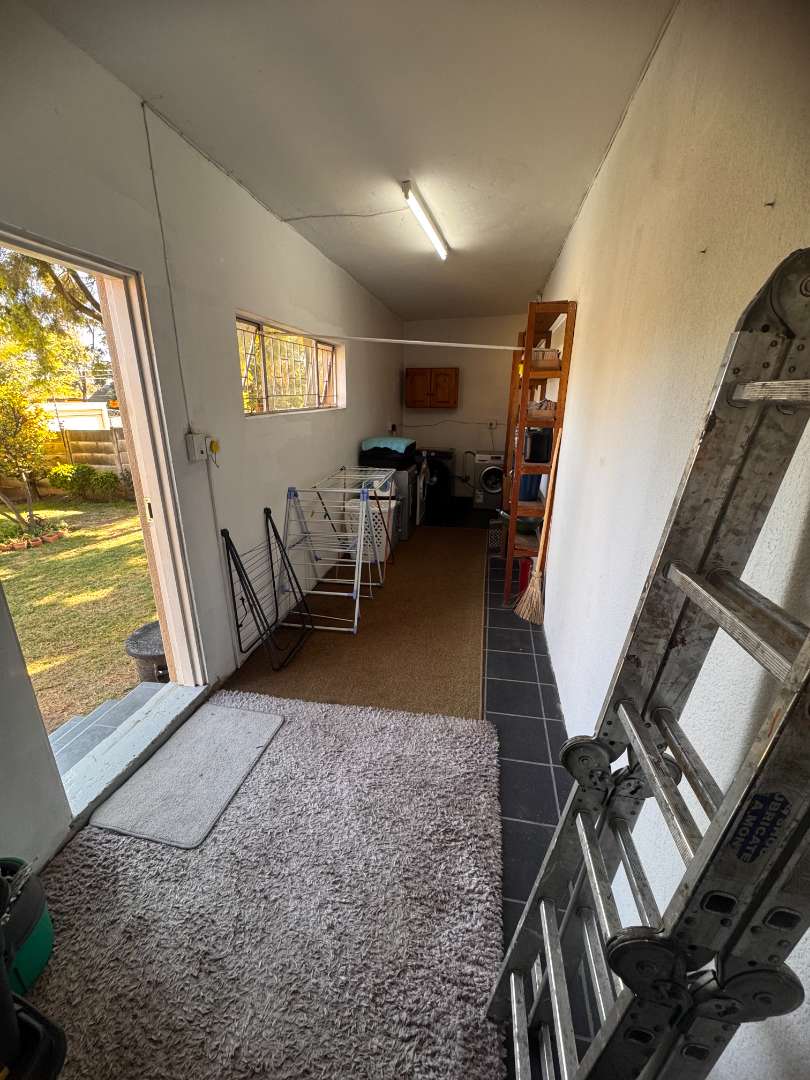 3 Bedroom Property for Sale in Brackendowns Gauteng
