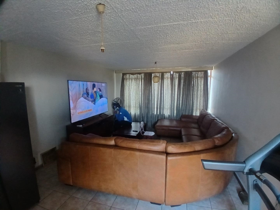 To Let 2 Bedroom Property for Rent in Rietfontein SH Gauteng