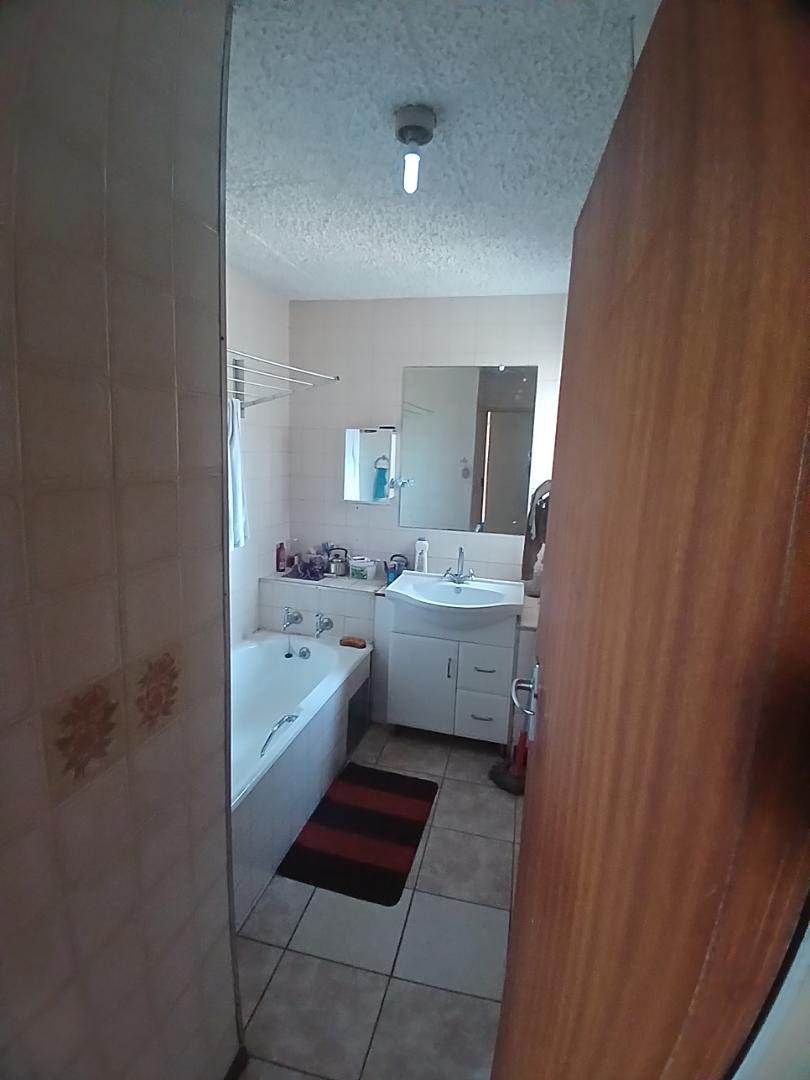 To Let 2 Bedroom Property for Rent in Rietfontein SH Gauteng