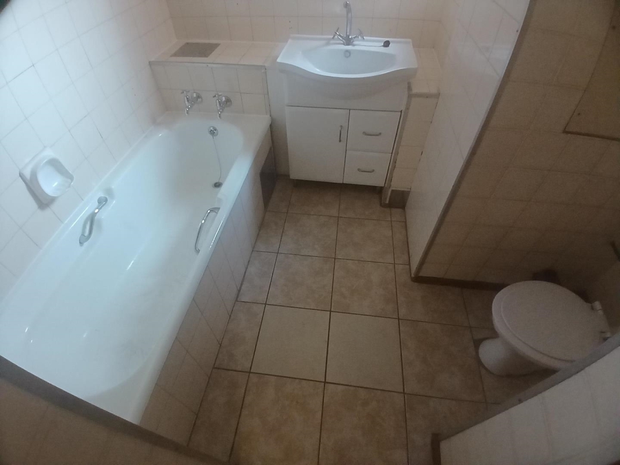 To Let 2 Bedroom Property for Rent in Rietfontein Gauteng