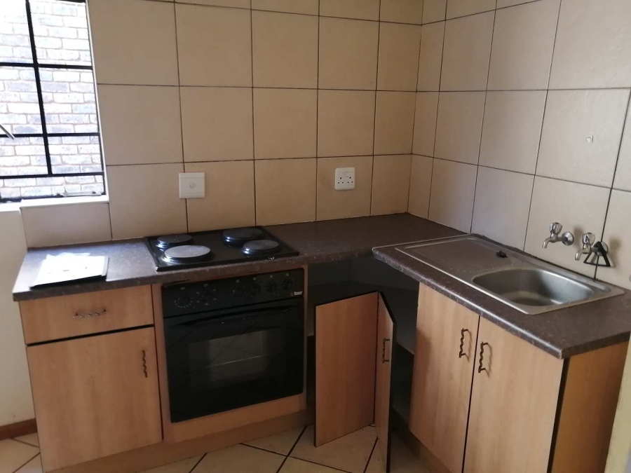 To Let 1 Bedroom Property for Rent in Philip Nel Park Gauteng