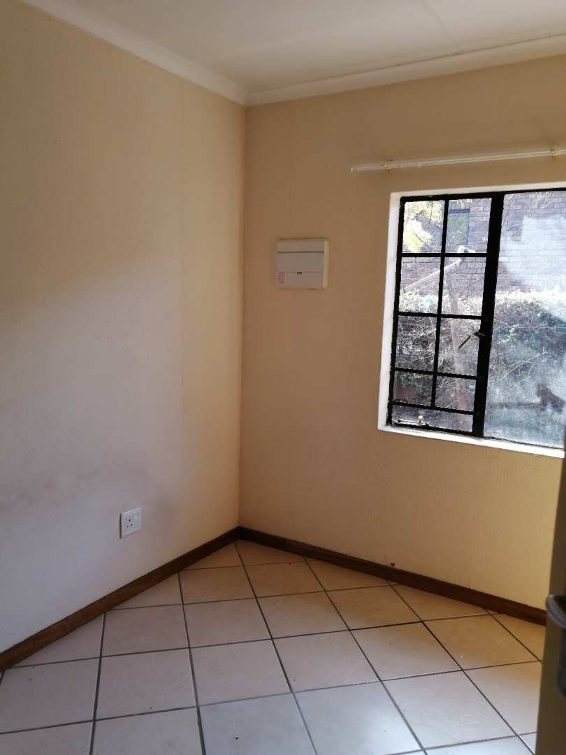 To Let 1 Bedroom Property for Rent in Philip Nel Park Gauteng
