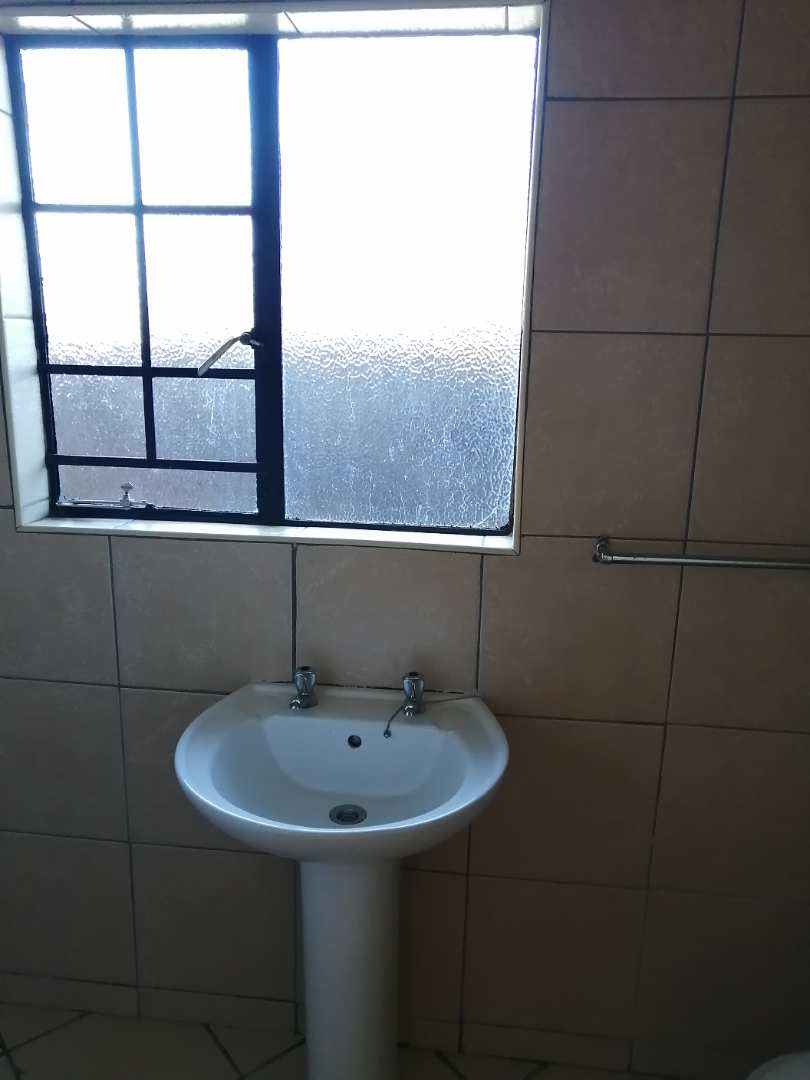 To Let 1 Bedroom Property for Rent in Philip Nel Park Gauteng