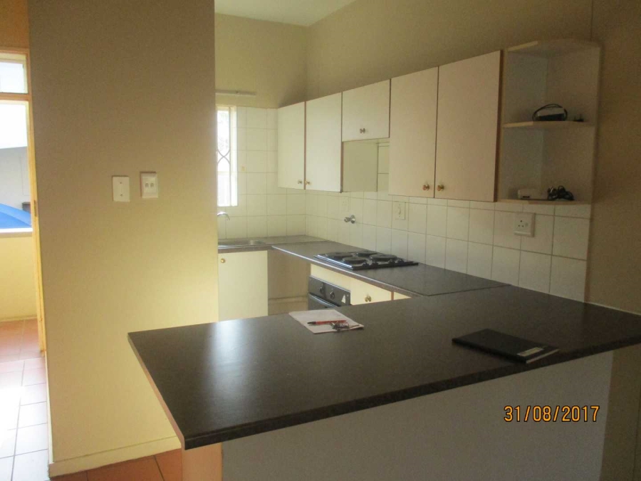 To Let 2 Bedroom Property for Rent in Waterkloof Glen Gauteng