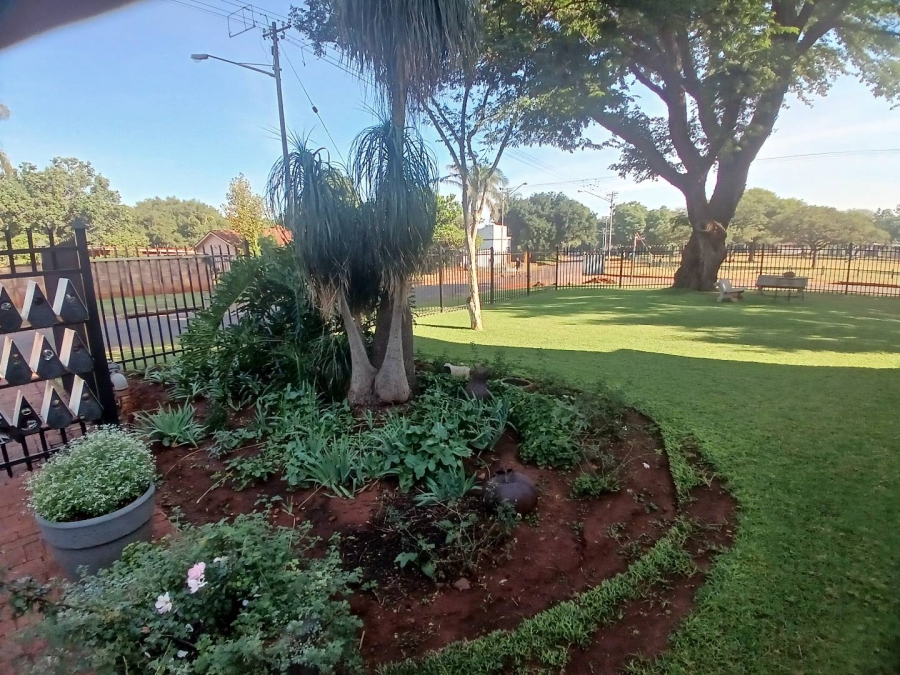 To Let 2 Bedroom Property for Rent in Annlin Gauteng