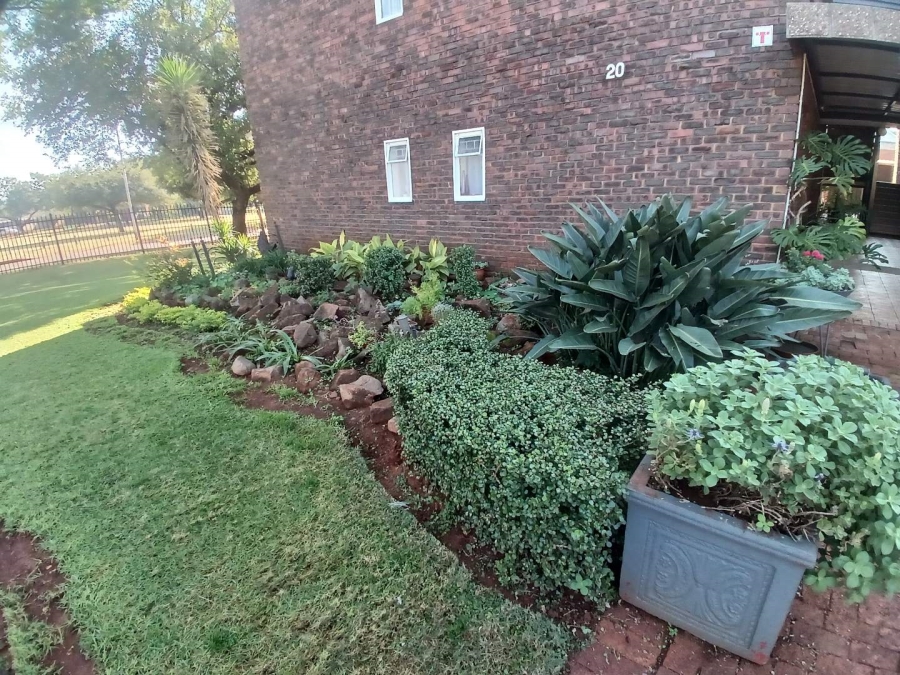 To Let 2 Bedroom Property for Rent in Annlin Gauteng