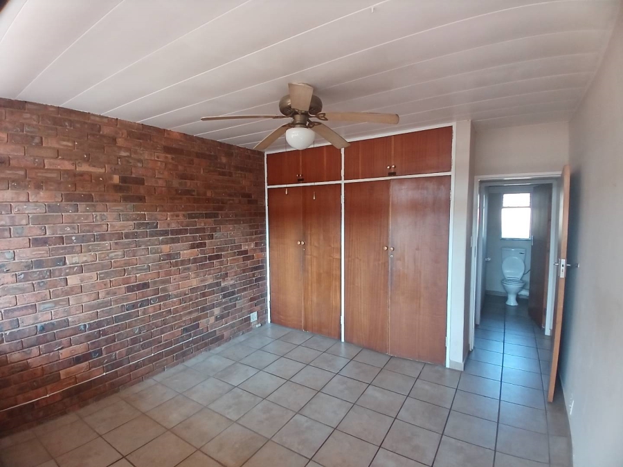 To Let 2 Bedroom Property for Rent in Annlin Gauteng