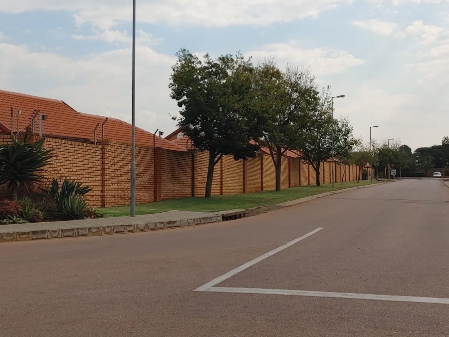 0 Bedroom Property for Sale in Willow Park Manor Gauteng