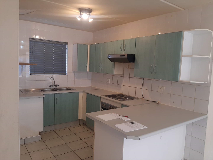 2 Bedroom Property for Sale in Booysens Gauteng
