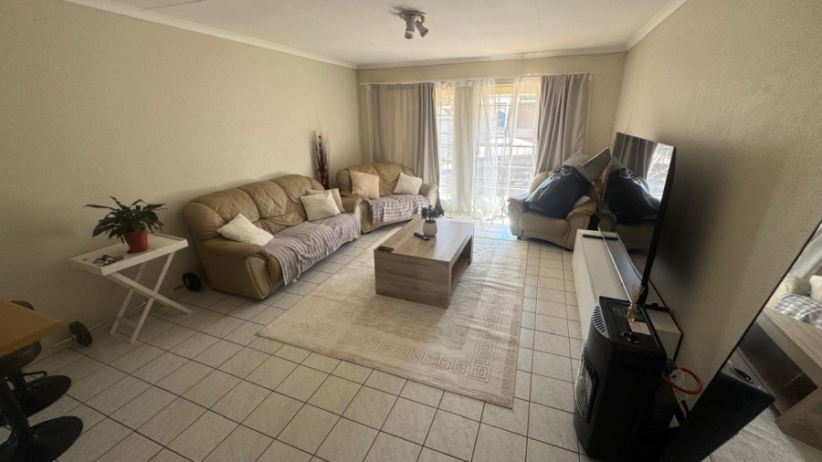 2 Bedroom Property for Sale in Oakdene Gauteng