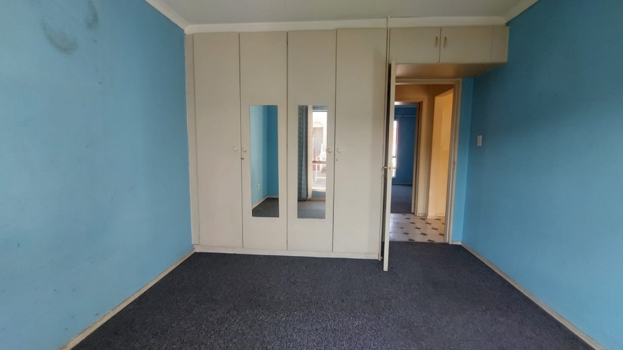 2 Bedroom Property for Sale in Oakdene Gauteng