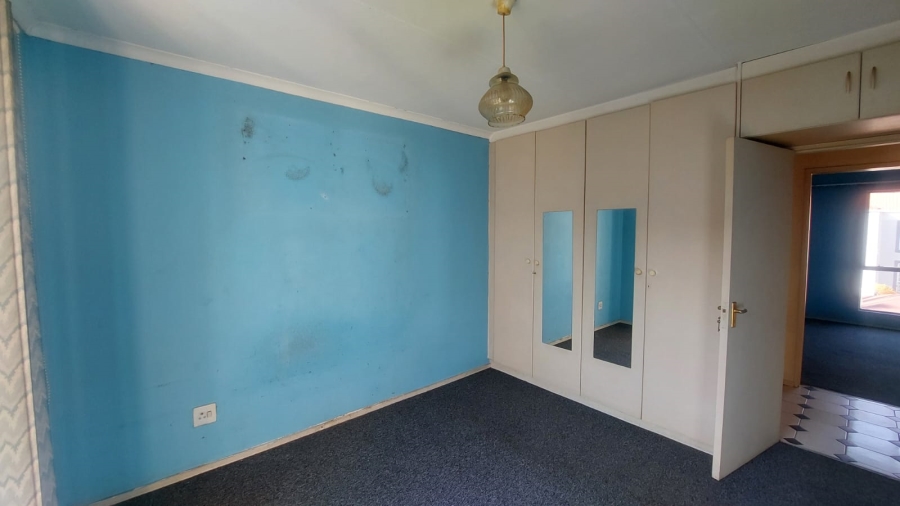 2 Bedroom Property for Sale in Oakdene Gauteng