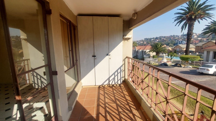2 Bedroom Property for Sale in Oakdene Gauteng