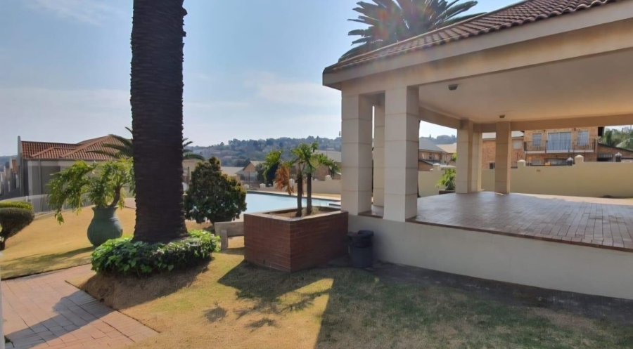 2 Bedroom Property for Sale in Oakdene Gauteng