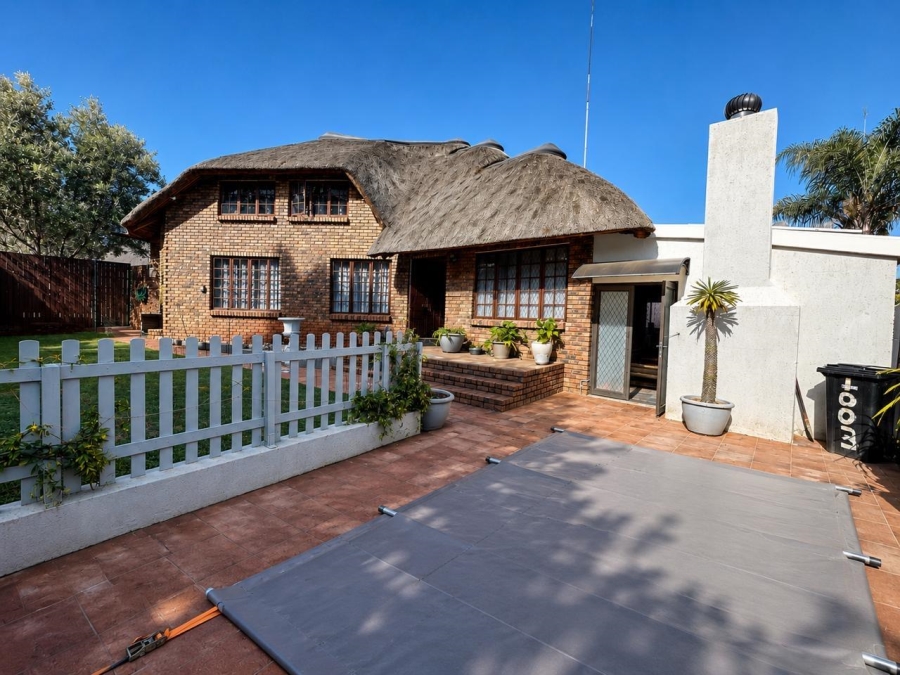 3 Bedroom Property for Sale in Garsfontein Gauteng
