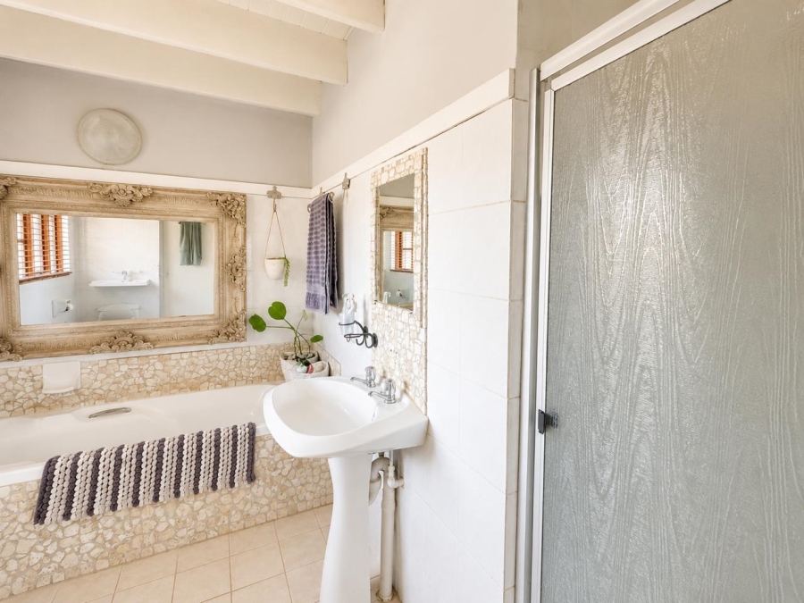 3 Bedroom Property for Sale in Garsfontein Gauteng