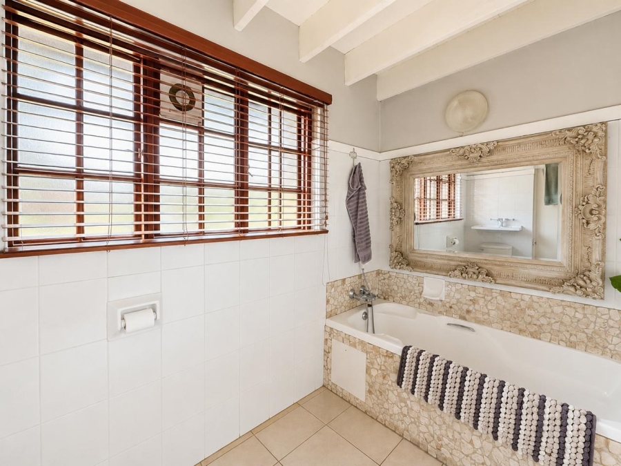 3 Bedroom Property for Sale in Garsfontein Gauteng