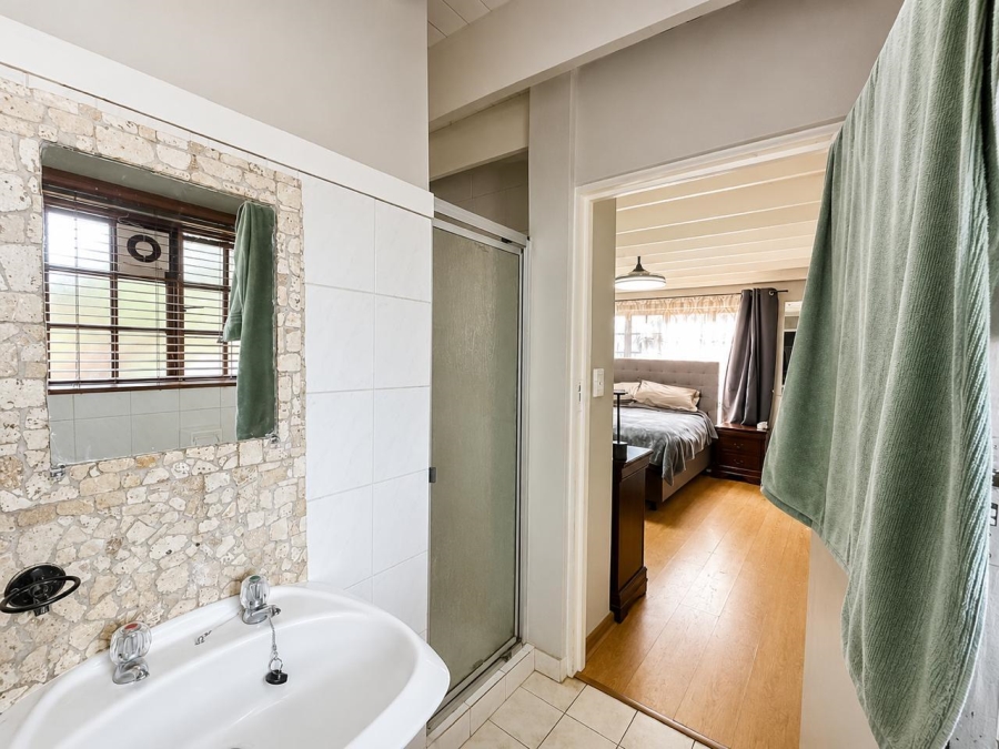 3 Bedroom Property for Sale in Garsfontein Gauteng