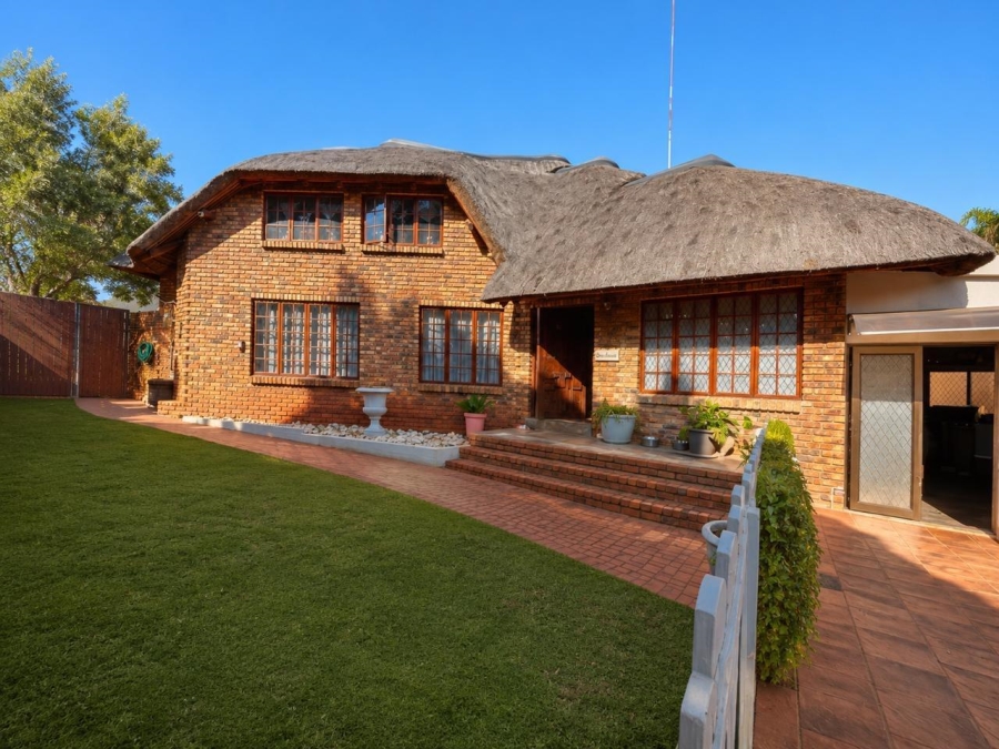 3 Bedroom Property for Sale in Garsfontein Gauteng