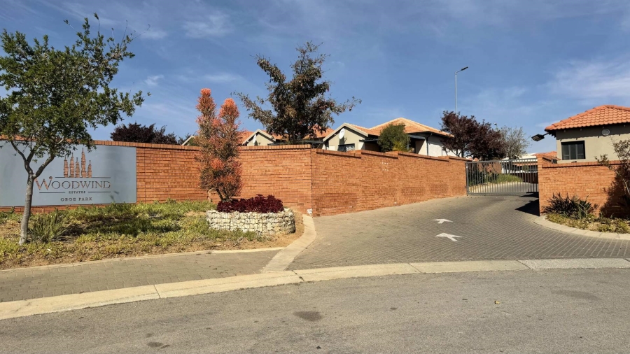 2 Bedroom Property for Sale in The Reeds Gauteng
