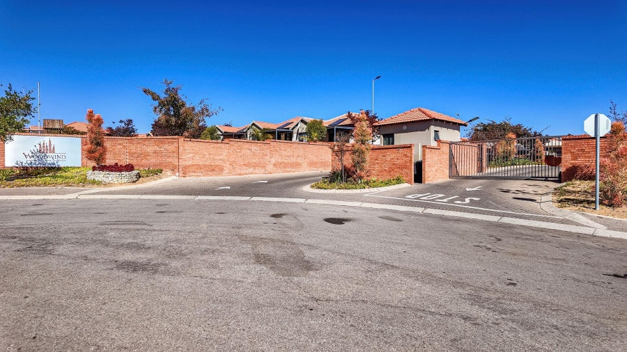 2 Bedroom Property for Sale in The Reeds Gauteng