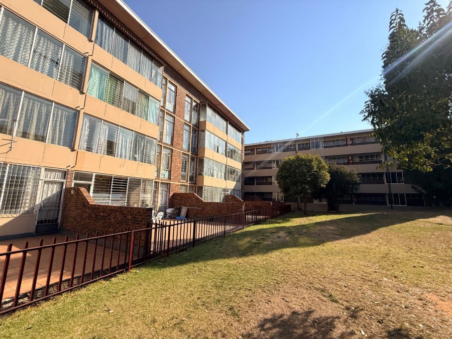2 Bedroom Property for Sale in Florida Gauteng