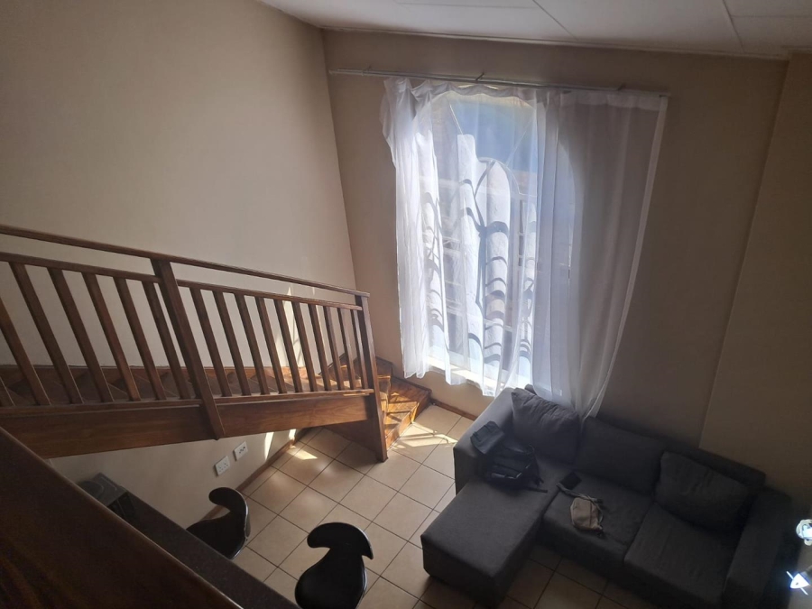 2 Bedroom Property for Sale in Grand Central Gauteng