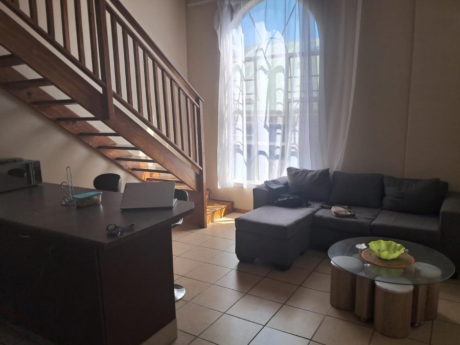 2 Bedroom Property for Sale in Grand Central Gauteng