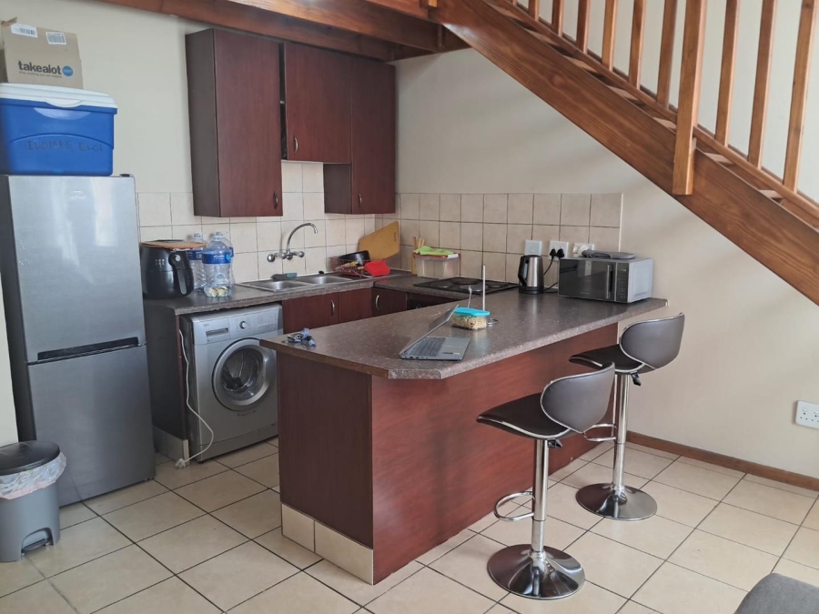 2 Bedroom Property for Sale in Grand Central Gauteng