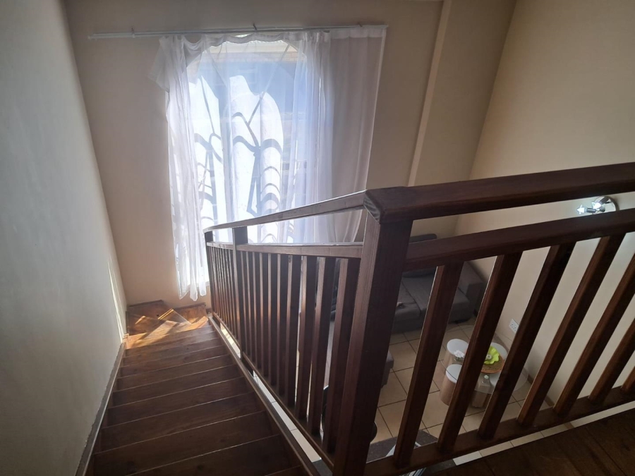 2 Bedroom Property for Sale in Grand Central Gauteng