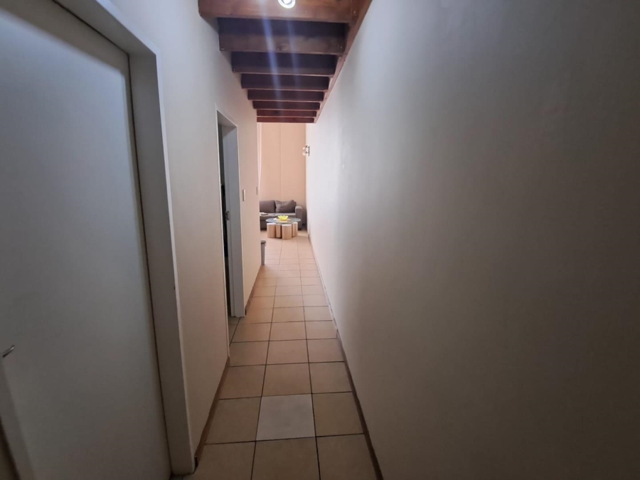 2 Bedroom Property for Sale in Grand Central Gauteng