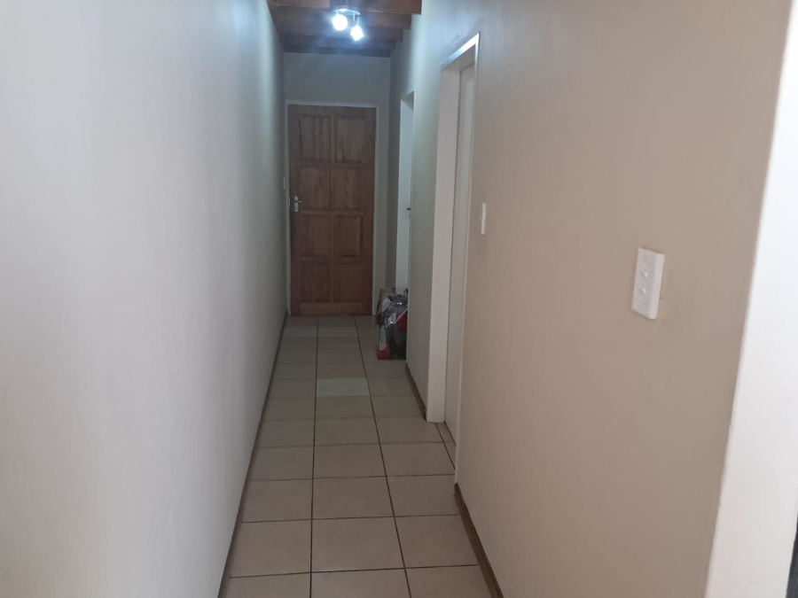 2 Bedroom Property for Sale in Grand Central Gauteng