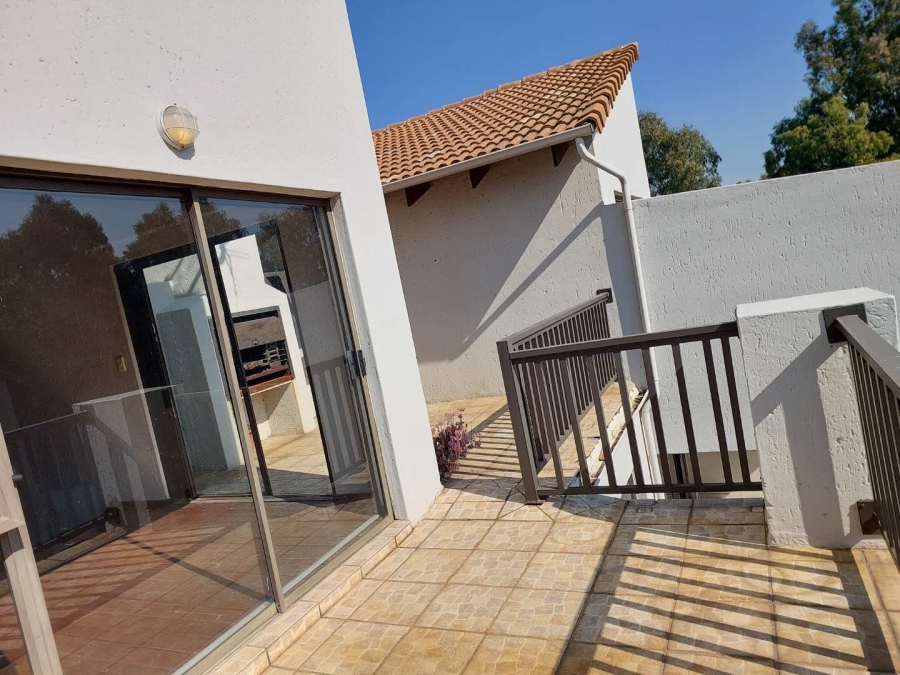 To Let 3 Bedroom Property for Rent in Sunninghill Gauteng