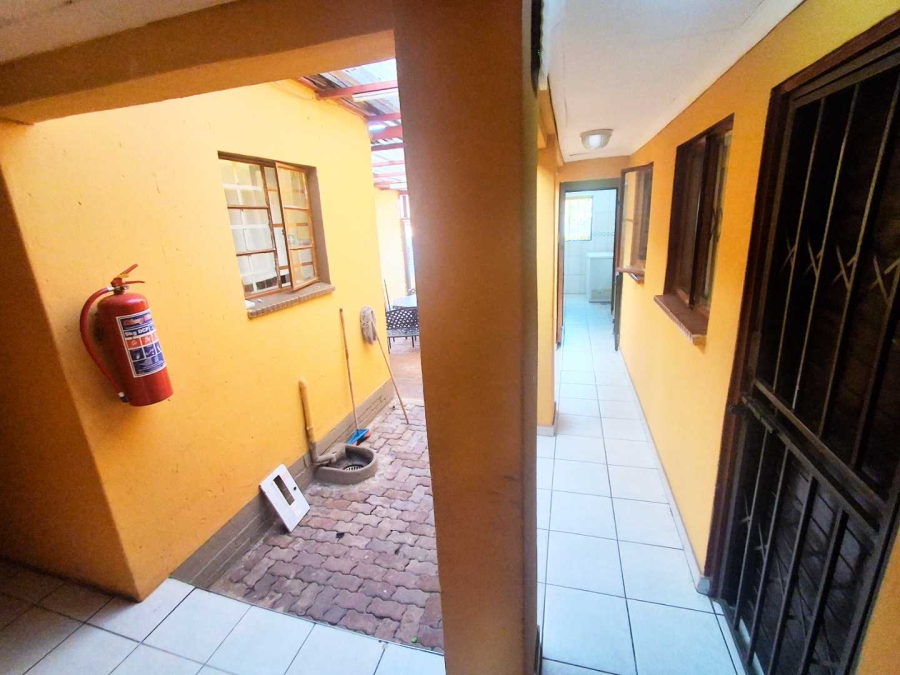 13 Bedroom Property for Sale in Jan Hofmeyer Gauteng