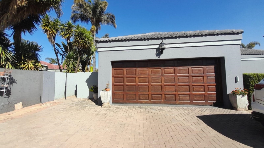 3 Bedroom Property for Sale in Glen Marais Gauteng