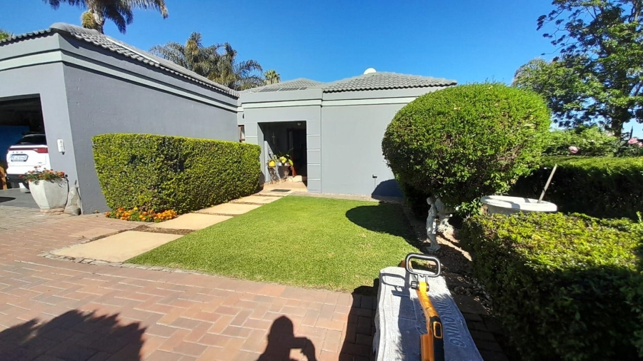 3 Bedroom Property for Sale in Glen Marais Gauteng