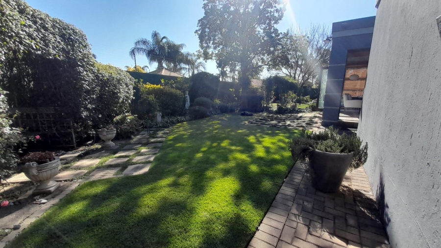 3 Bedroom Property for Sale in Glen Marais Gauteng