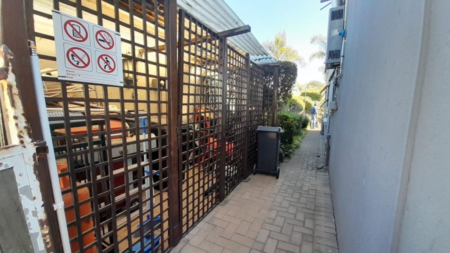 3 Bedroom Property for Sale in Glen Marais Gauteng
