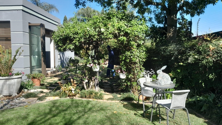 3 Bedroom Property for Sale in Glen Marais Gauteng