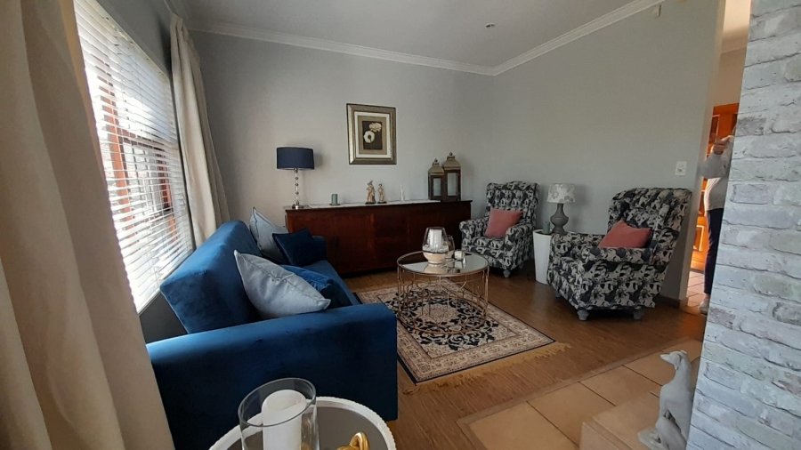 3 Bedroom Property for Sale in Glen Marais Gauteng