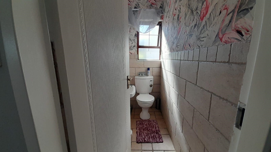 3 Bedroom Property for Sale in Glen Marais Gauteng