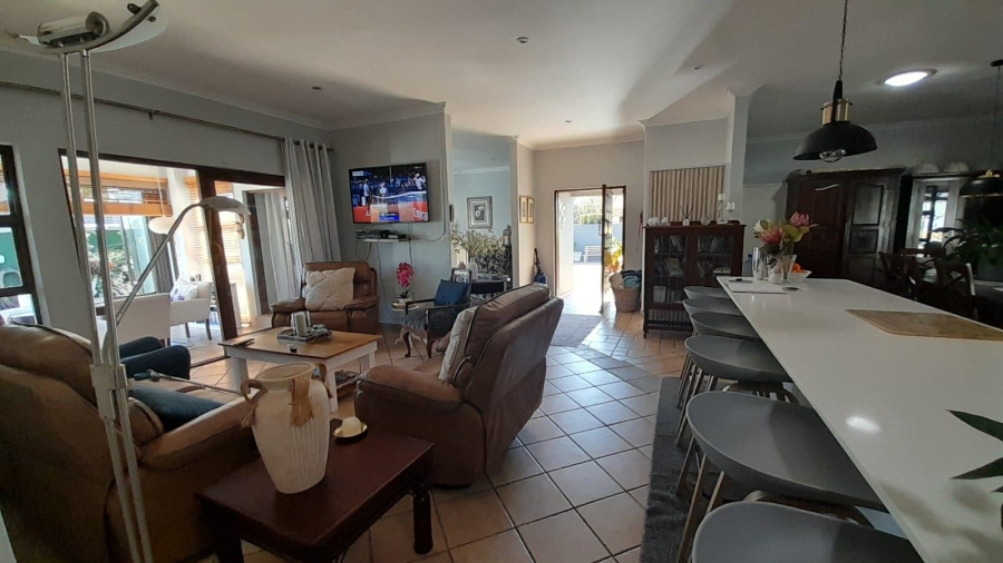 3 Bedroom Property for Sale in Glen Marais Gauteng