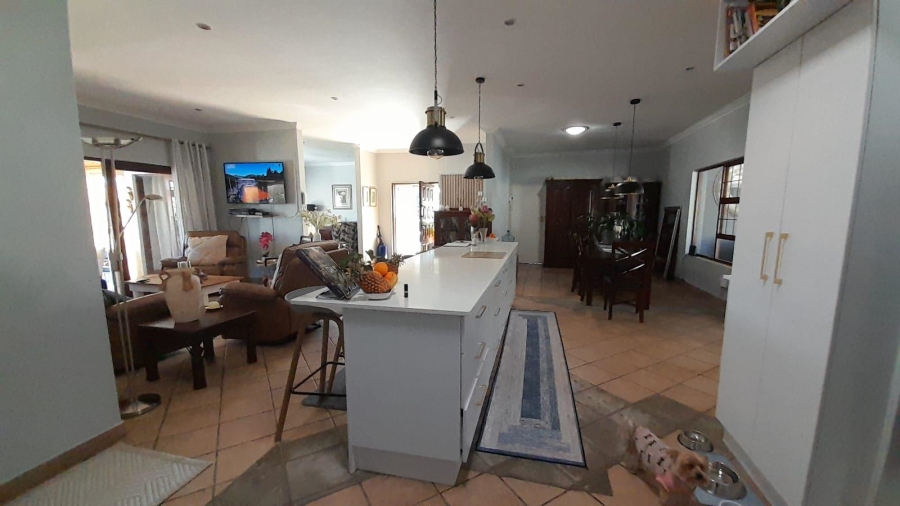 3 Bedroom Property for Sale in Glen Marais Gauteng