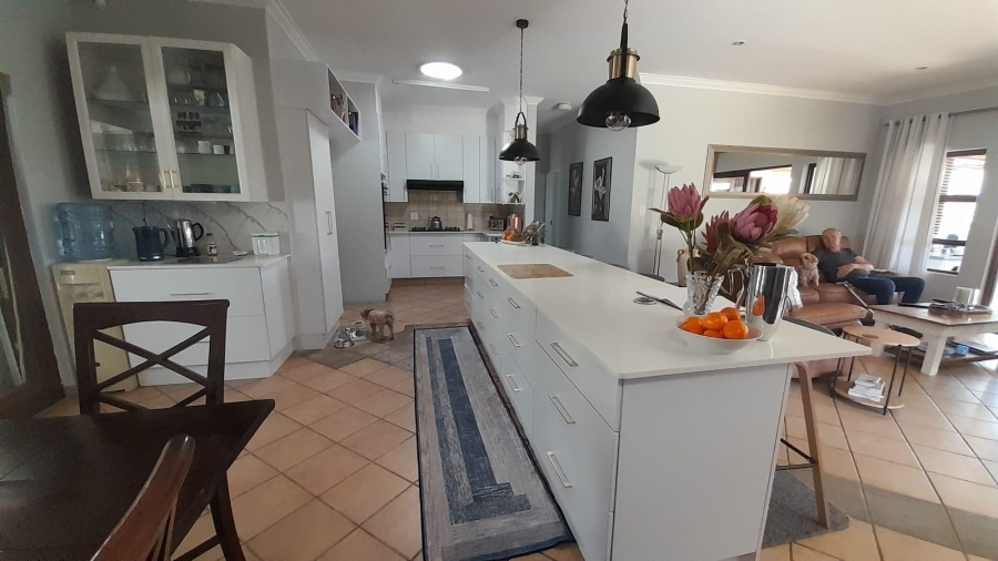 3 Bedroom Property for Sale in Glen Marais Gauteng