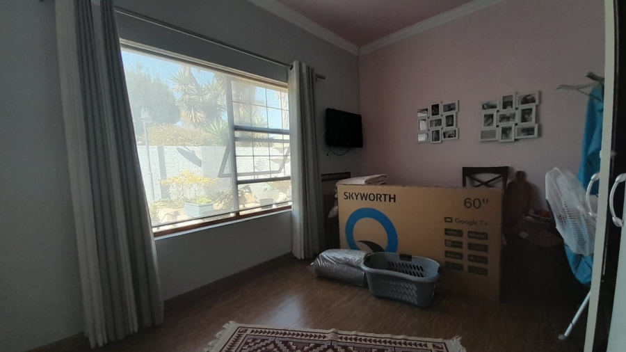 3 Bedroom Property for Sale in Glen Marais Gauteng